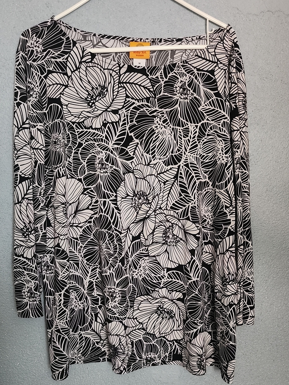 Ruby Rd. Black & White Leaf-Print Women's Top